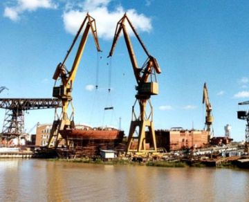 Gremios y patronales buscan revertir el decreto de Macri que recortó ley de impulso a la industria naval